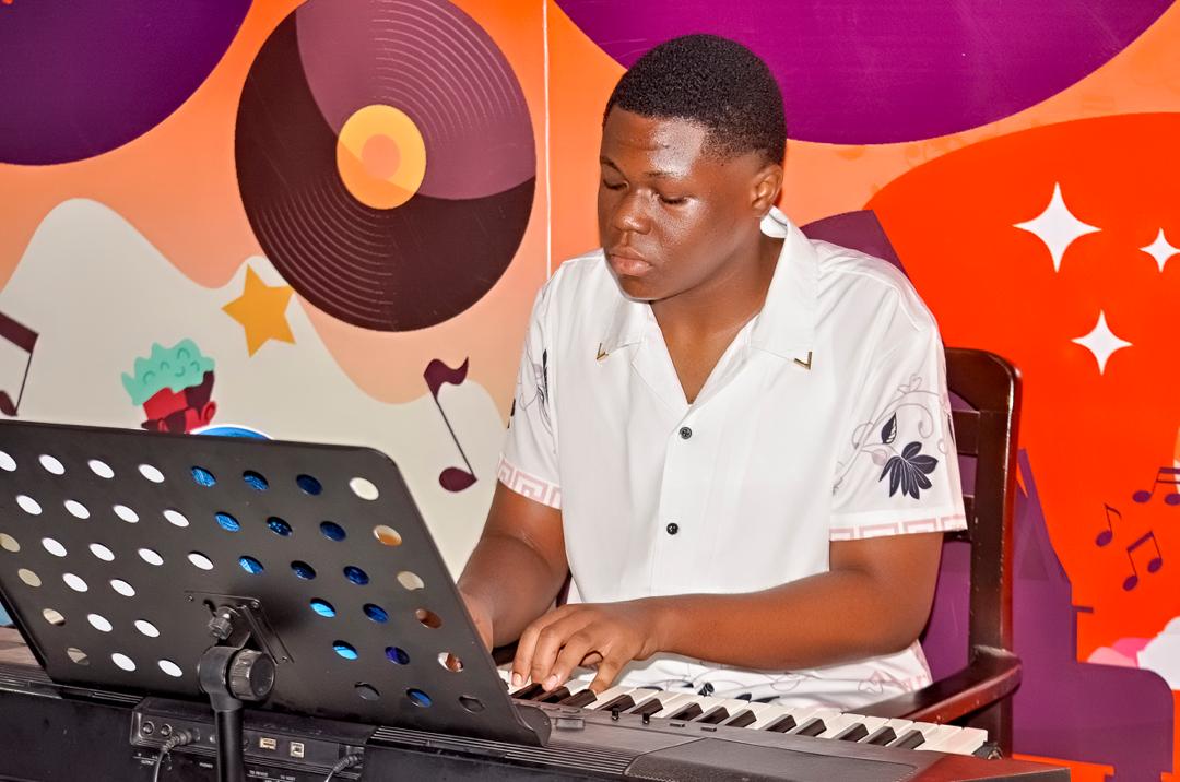 Keyboard student performing
